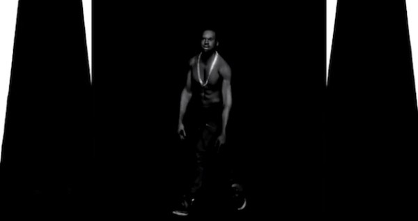 Kanye West pubblica il video interattivo di Black Skinhead