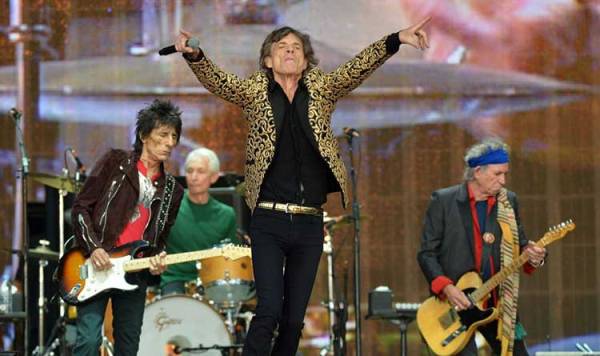I Rolling Stones bissano il successo di Hyde Park tra luci ed ombre sulla scomparsa di Brian Jones