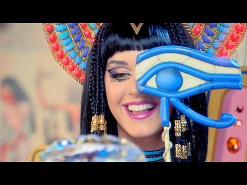 Dark horse, il fantastico video di Katy Perry