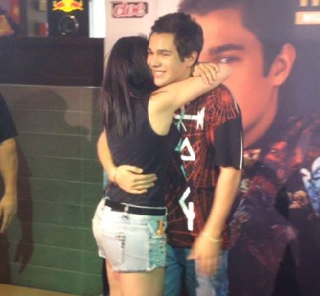 Video: Austin Mahone incontra le fan italiane