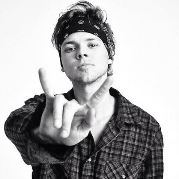 Ashton Irwin