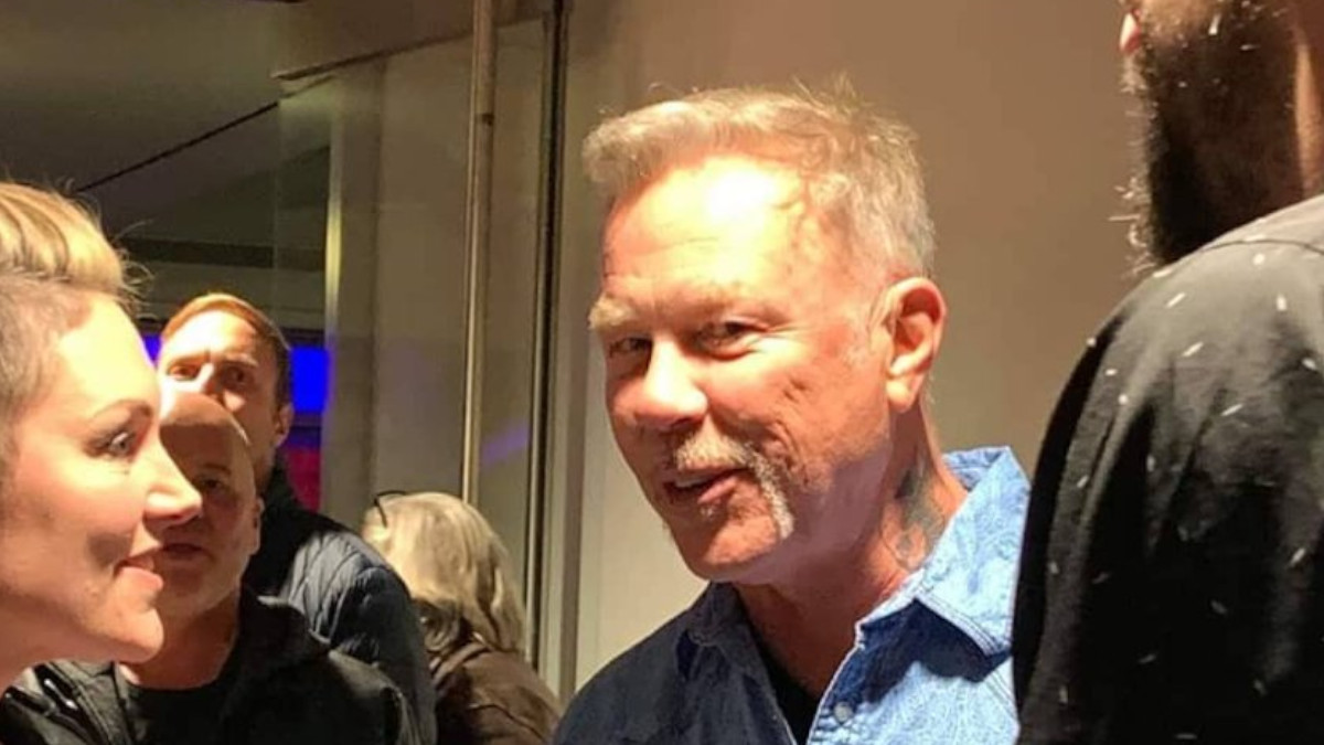 La prima apparizione di James Hetfield dei Metallica fuori dal rehab
