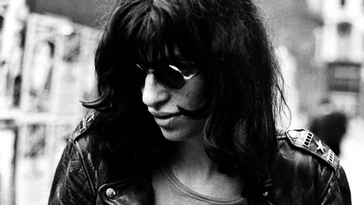 In morte di Joey Ramone: l'icona punk ci lasciava 19 anni fa