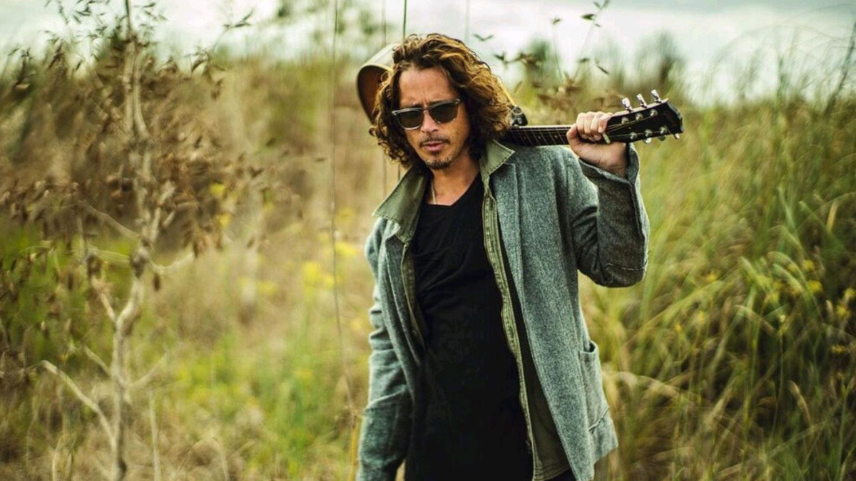 statua di chris cornell