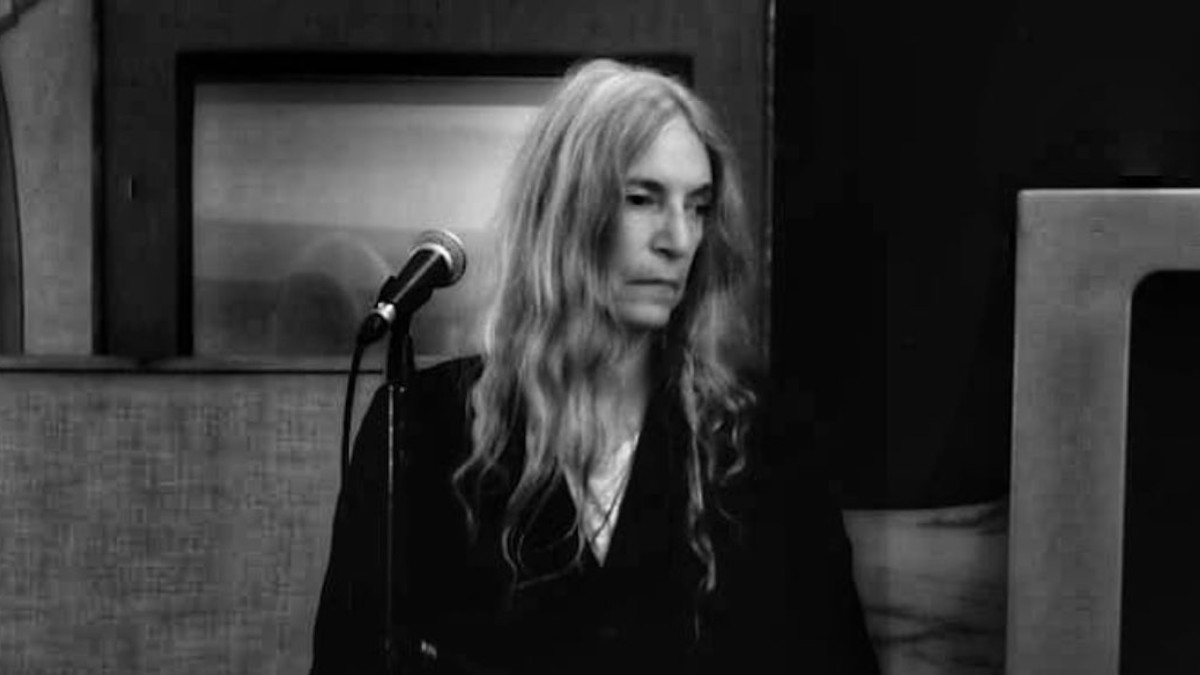 Patti Smith su Donald Trump e il suo mandato: "Abbiamo vissuto un'atmosfera terribile"