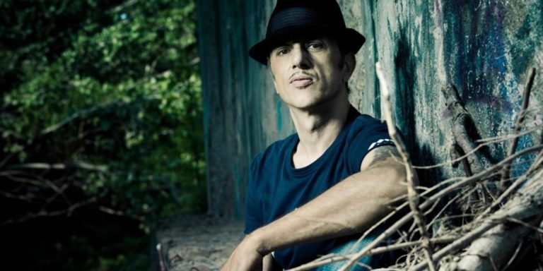 neffa lancia il suo nuovo album napoletano neffa lancia il suo nuovo album napoletano