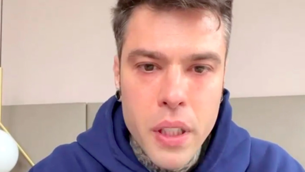 Fedez posta un video su Instagram in cui racconta della sua malattia