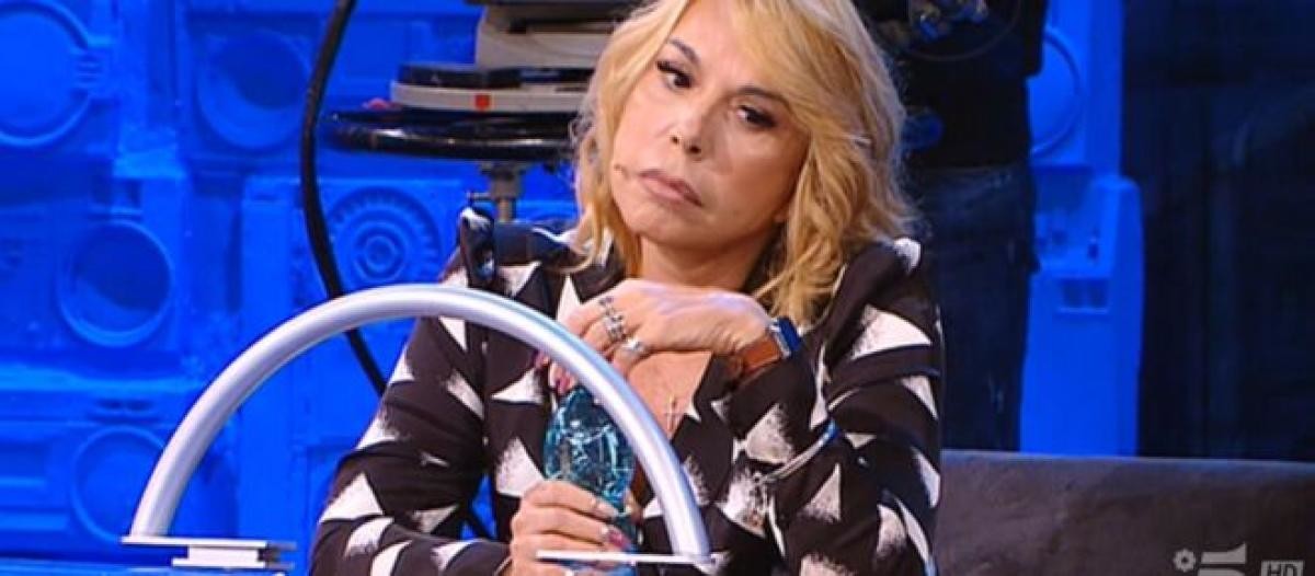 Anna Pettinelli si racconta in un’intervista: l’addio ad Amici