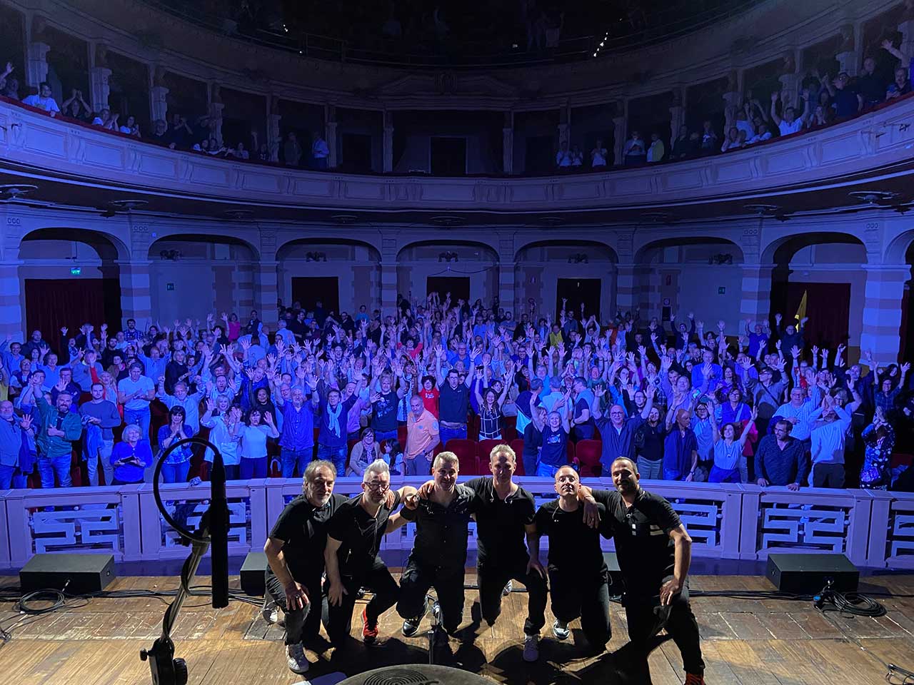 Dire Straits Over Gold